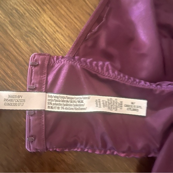 Victoria’s Secret bralette Medium NWOT - Picture 2 of 7